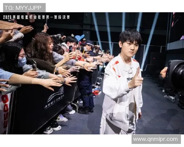 聚焦英雄联盟：解析TES战队成员的个人能力与竞技表现